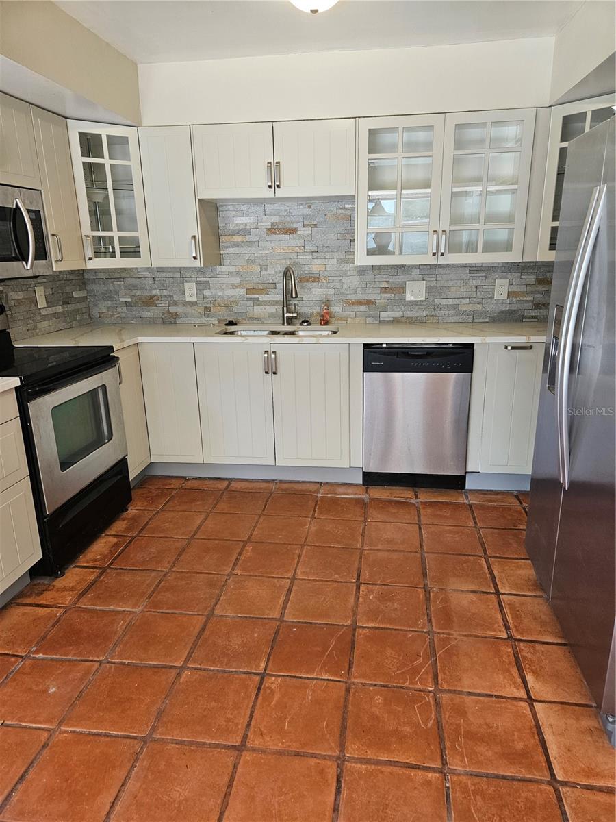 Image 4 of 11 For 4216 Winderlakes Drive