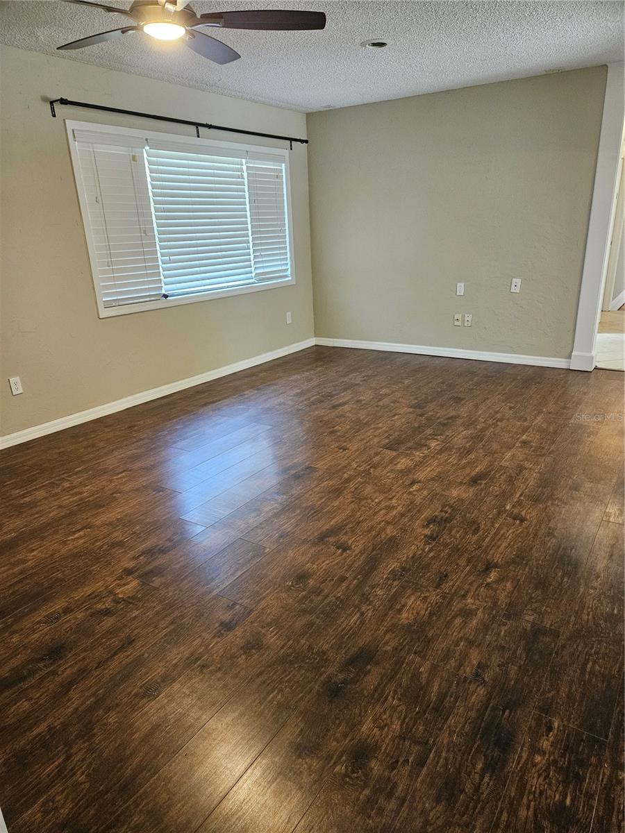 Image 8 of 11 For 4216 Winderlakes Drive
