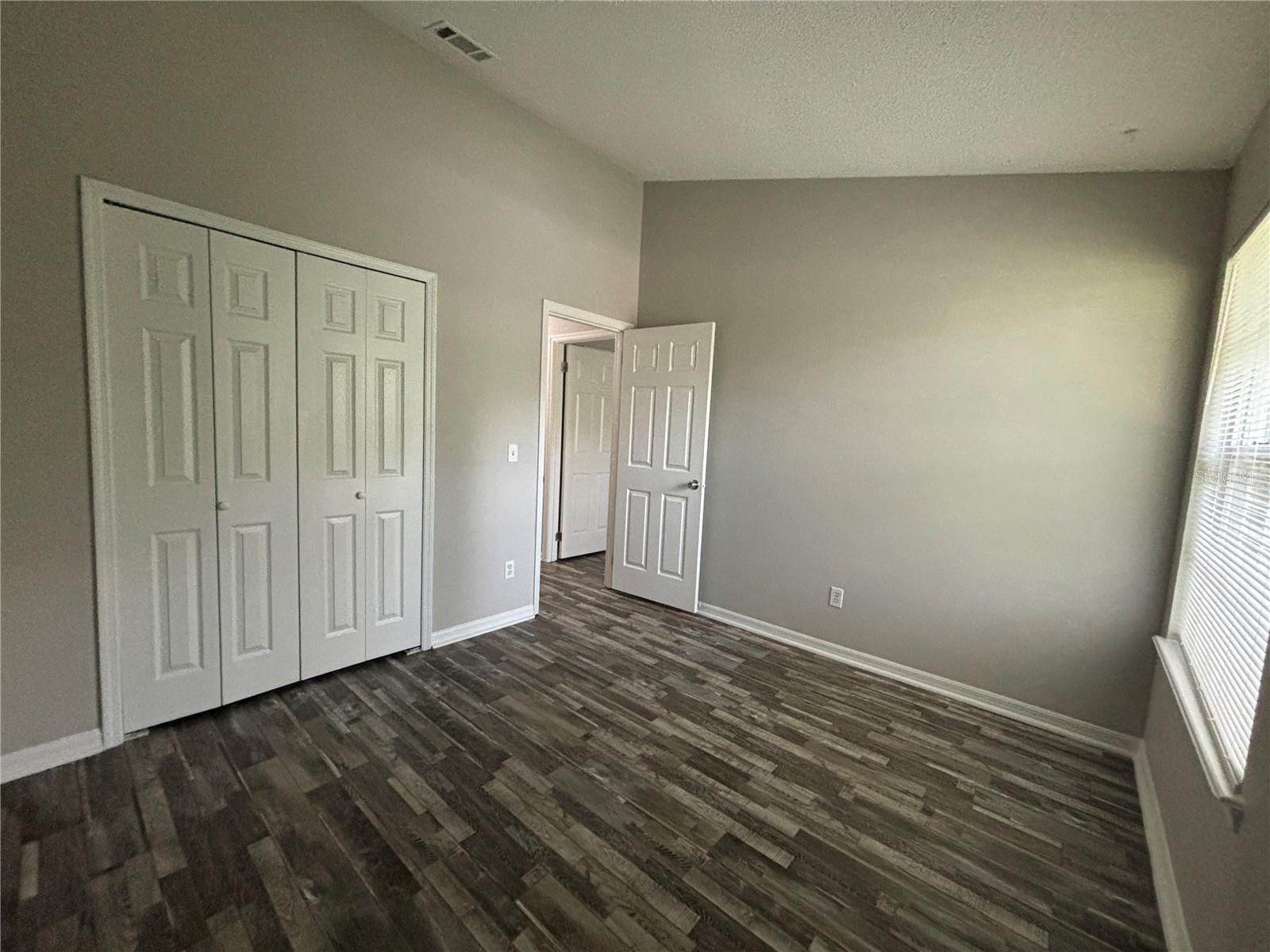 Image 10 of 18 For 9600 River Walk Court
