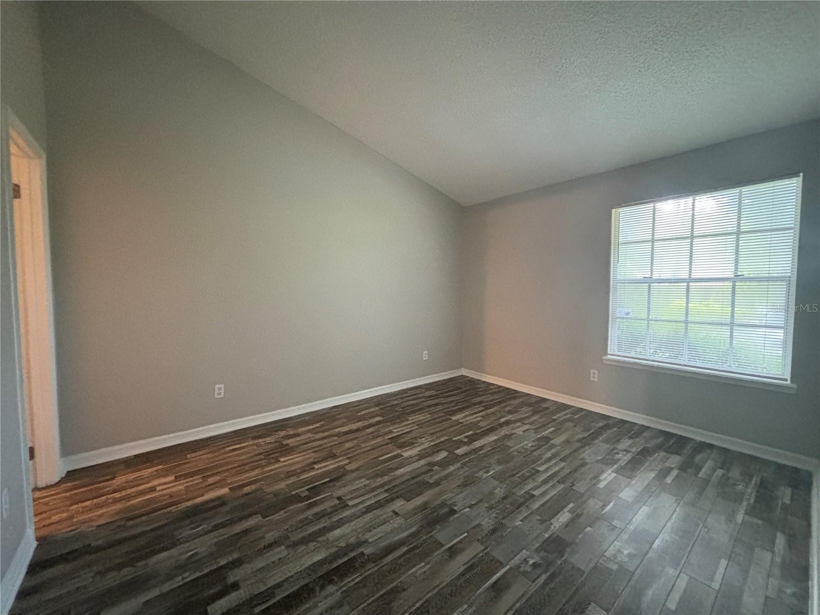 Image 11 of 18 For 9600 River Walk Court