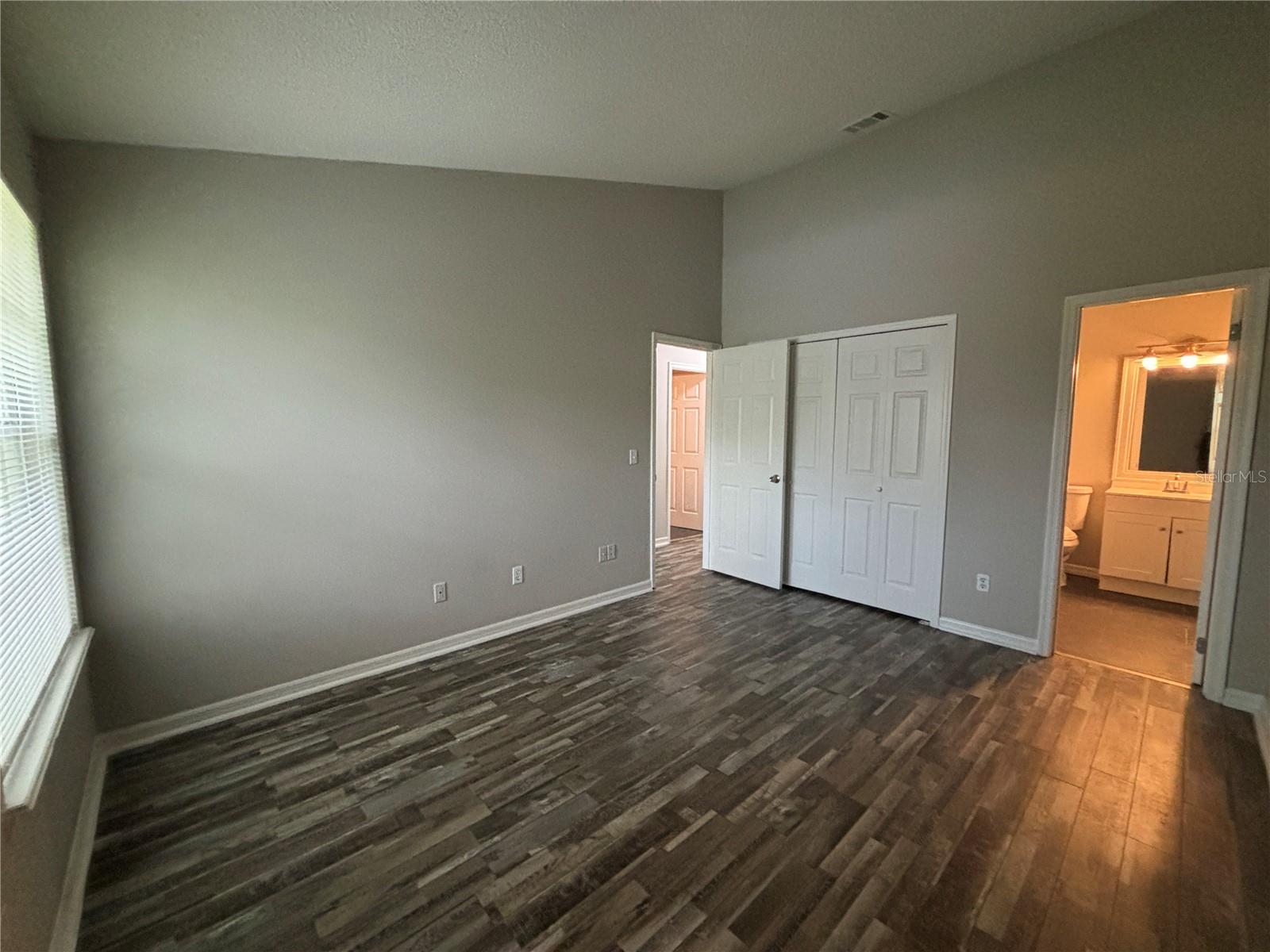 Image 12 of 18 For 9600 River Walk Court