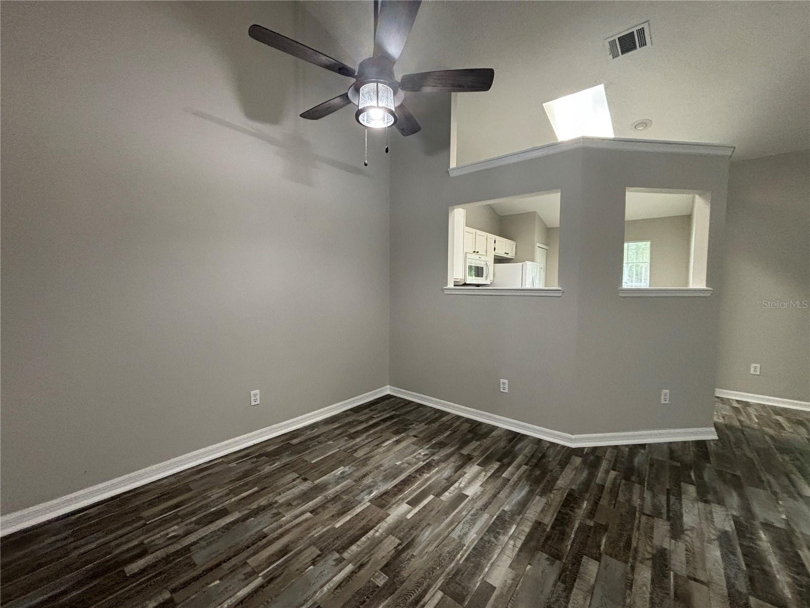 Image 4 of 18 For 9600 River Walk Court