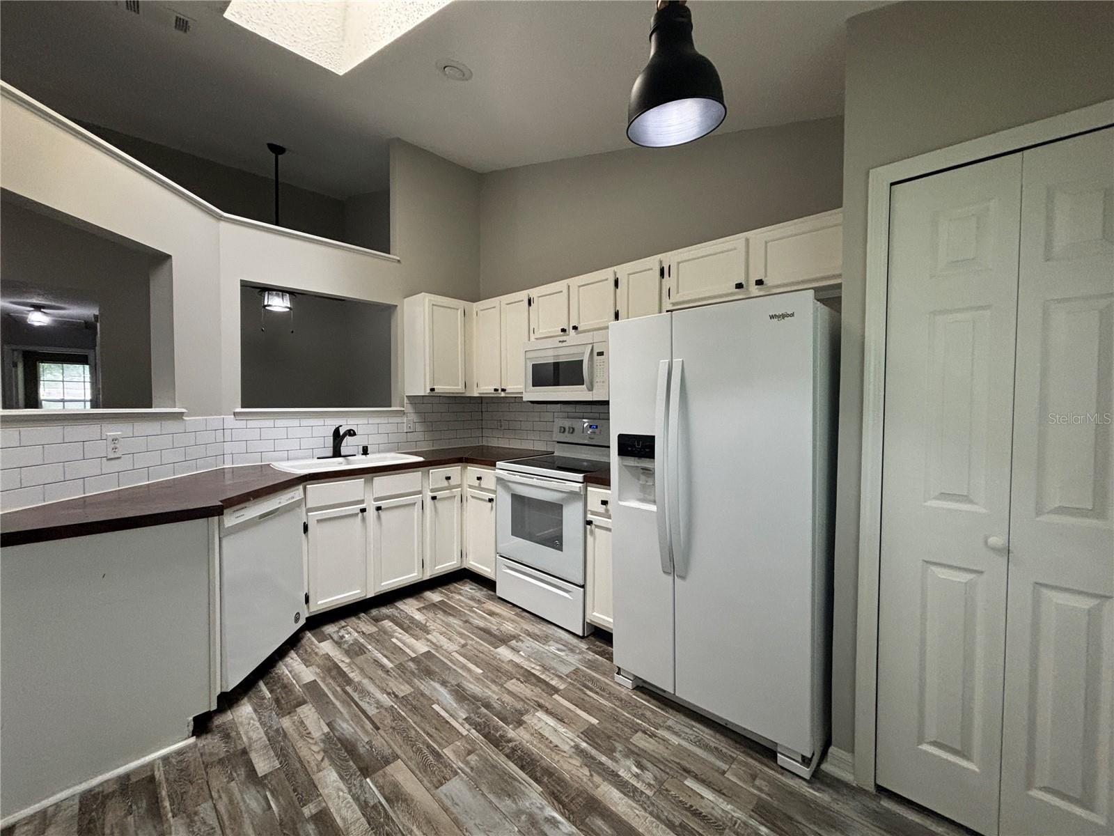 Image 8 of 18 For 9600 River Walk Court