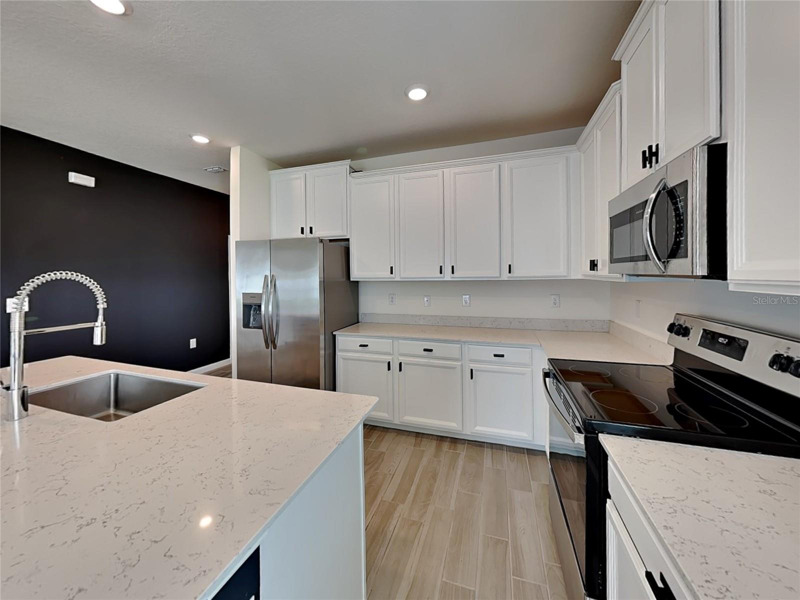 Image 4 of 17 For 9132 57th Terrace
