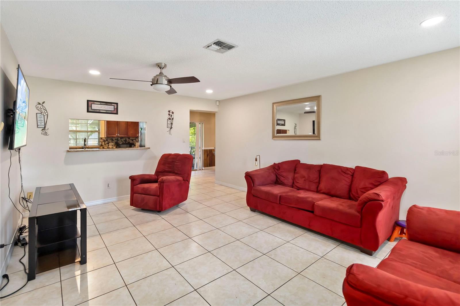 Image 4 of 17 For 283 Gardenia Road