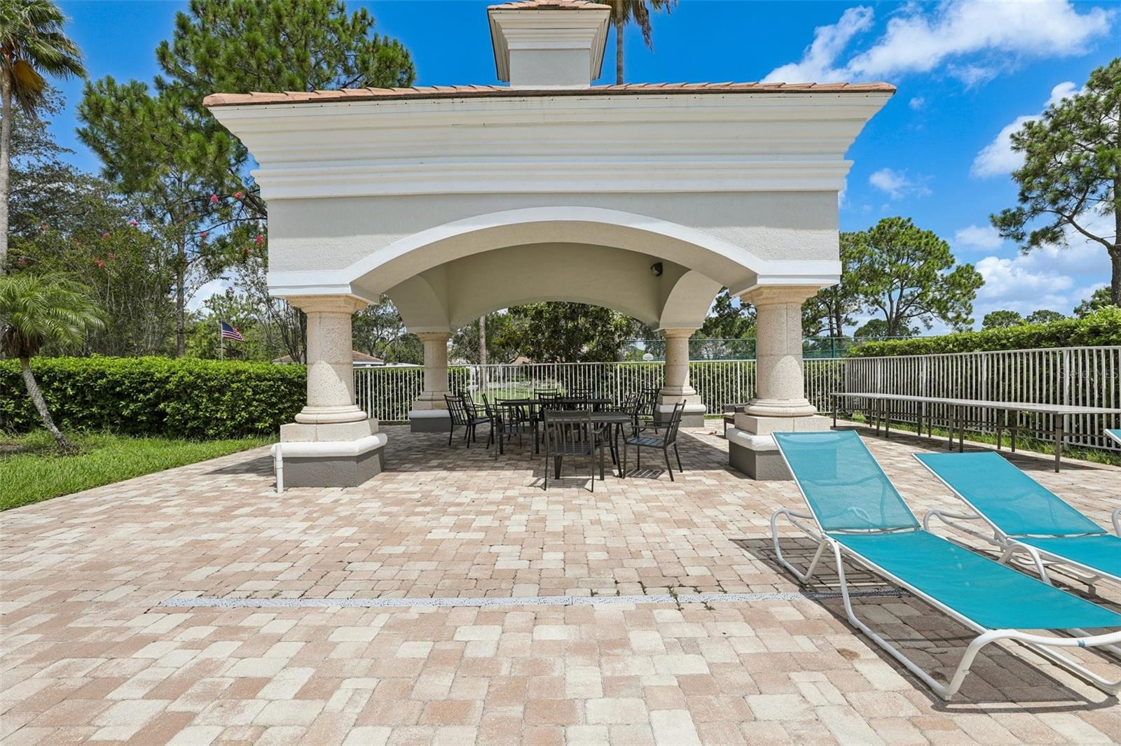 Image 26 of 31 For 14025 Fairway Island Drive 318