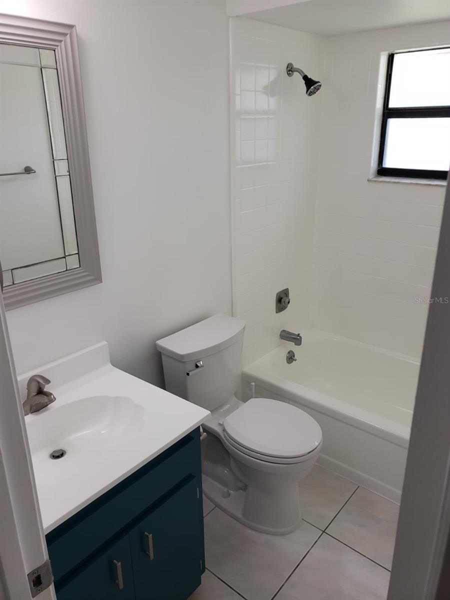 Image 17 of 25 For 7910 Glen Abbey Circle