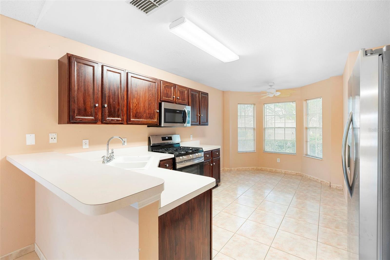 Image 15 of 39 For 13331 Meadowlark Lane