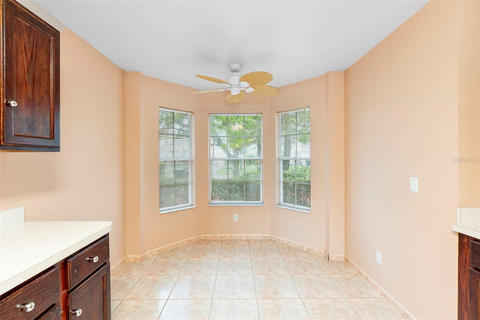 Image 16 of 39 For 13331 Meadowlark Lane