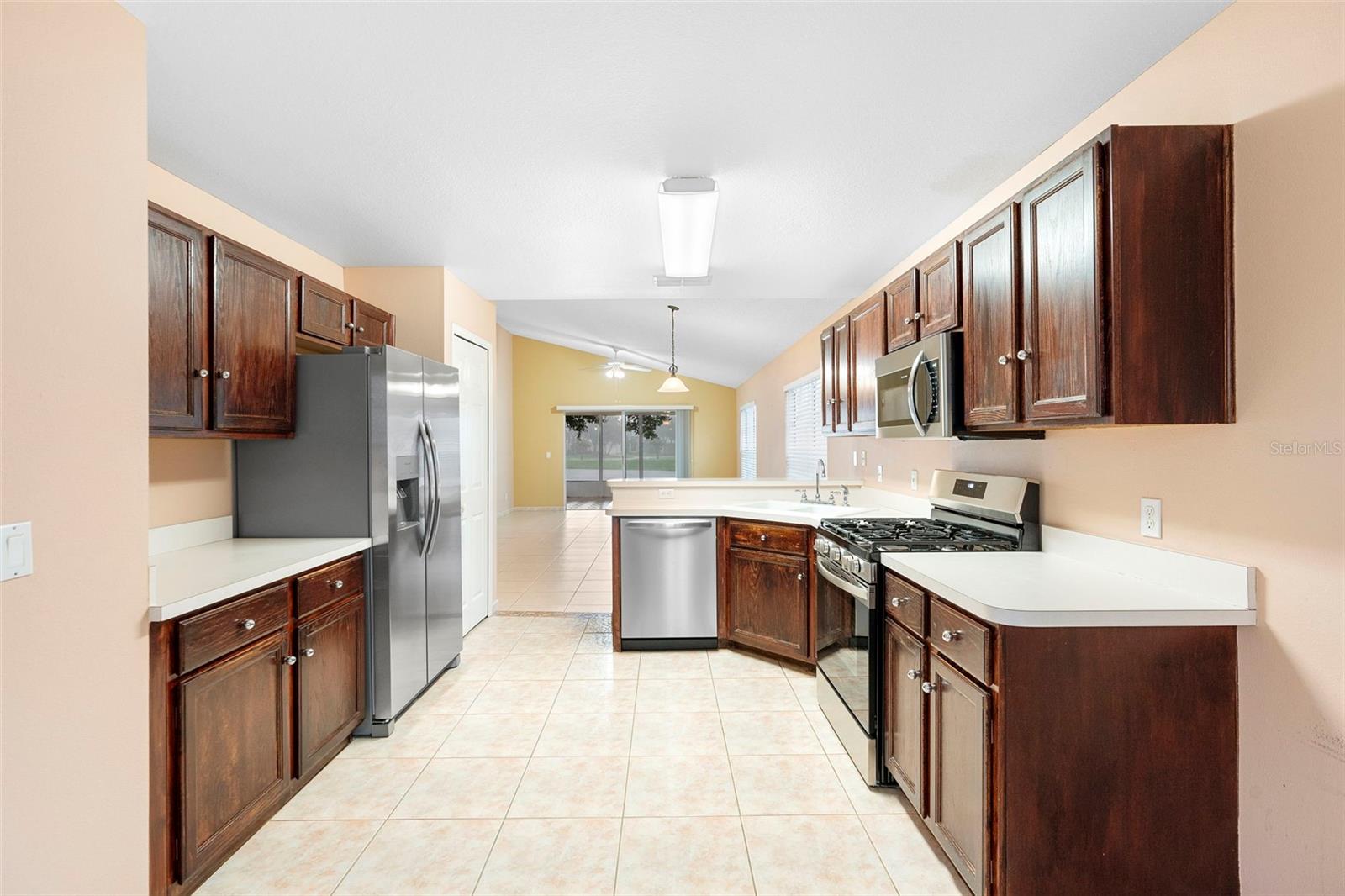 Image 17 of 39 For 13331 Meadowlark Lane