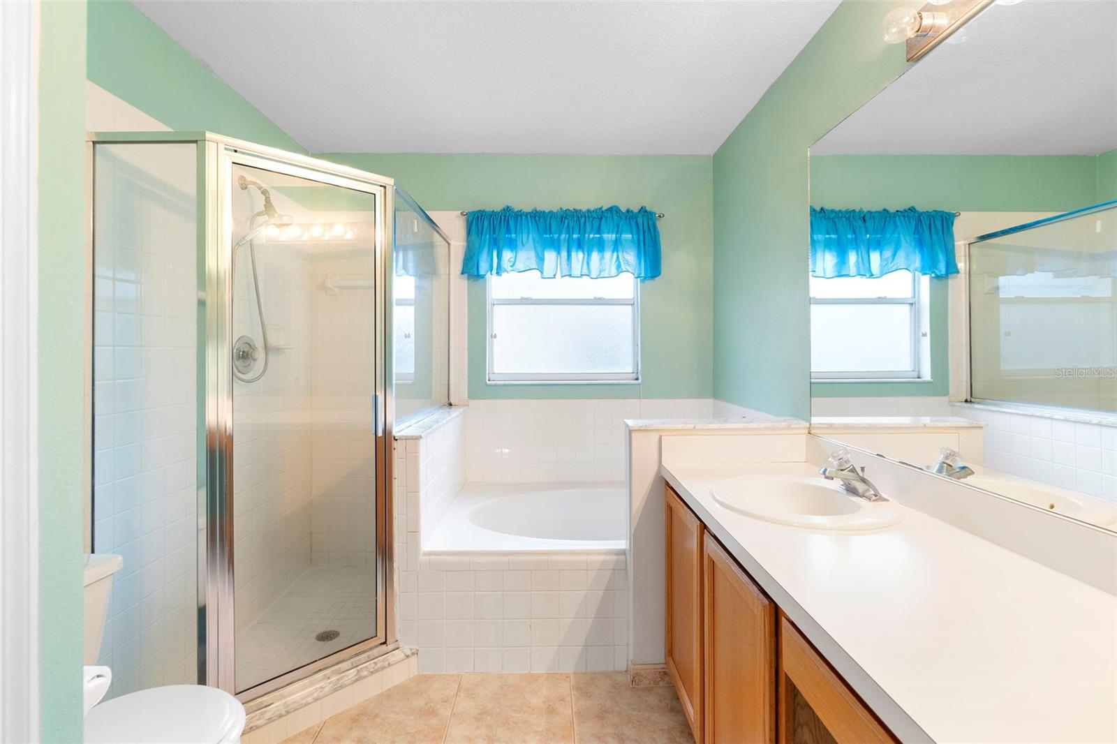 Image 24 of 39 For 13331 Meadowlark Lane