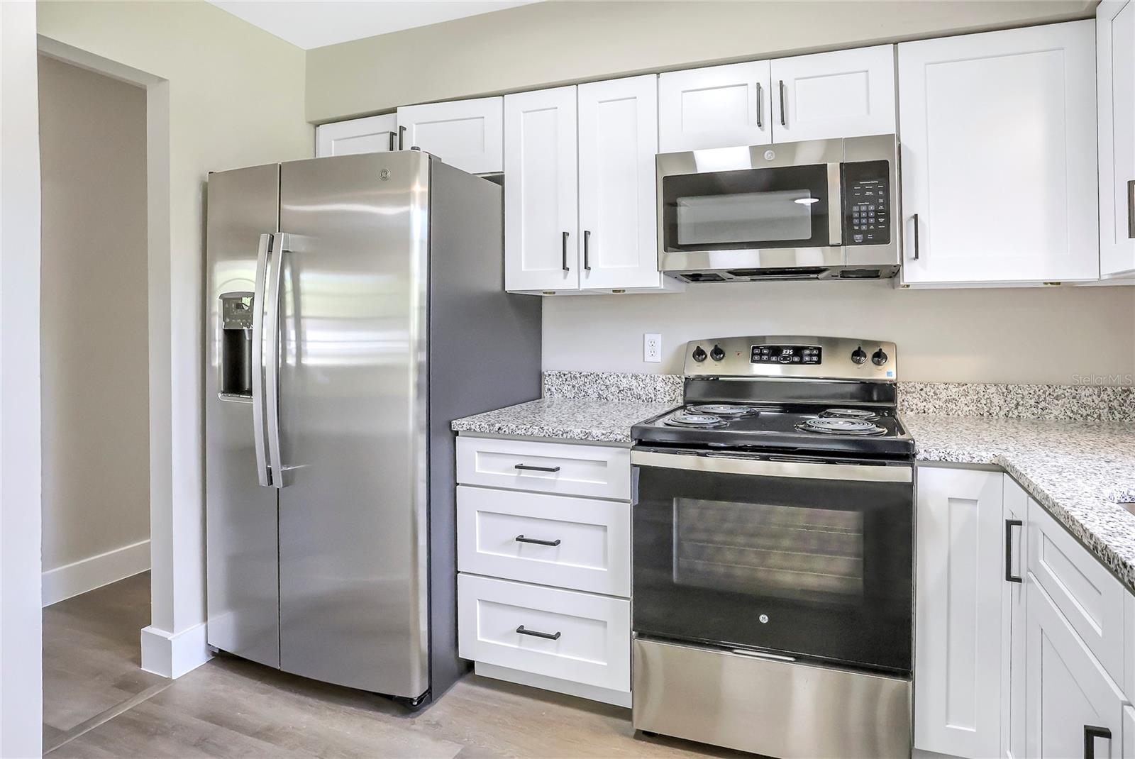 Image 6 of 24 For 2536 3rd Avenue