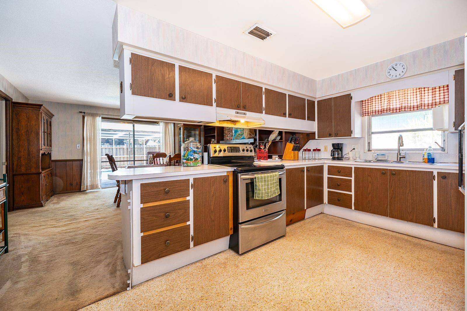 Image 12 of 27 For 5504 Sedgefield Street