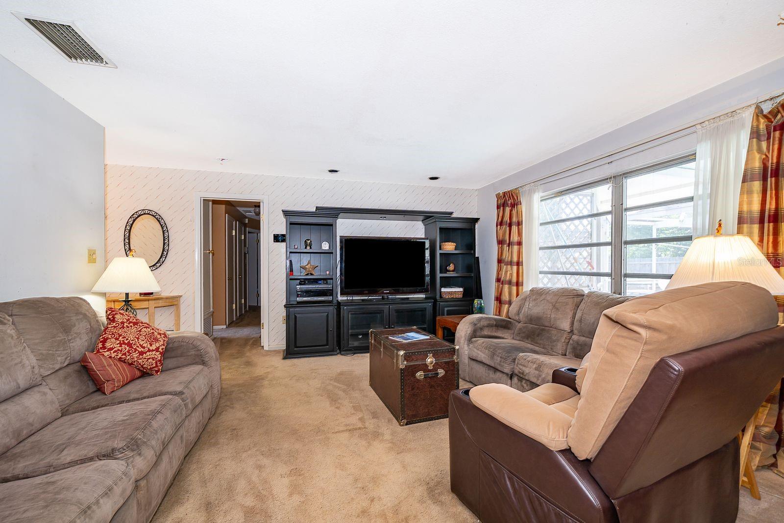 Image 7 of 27 For 5504 Sedgefield Street