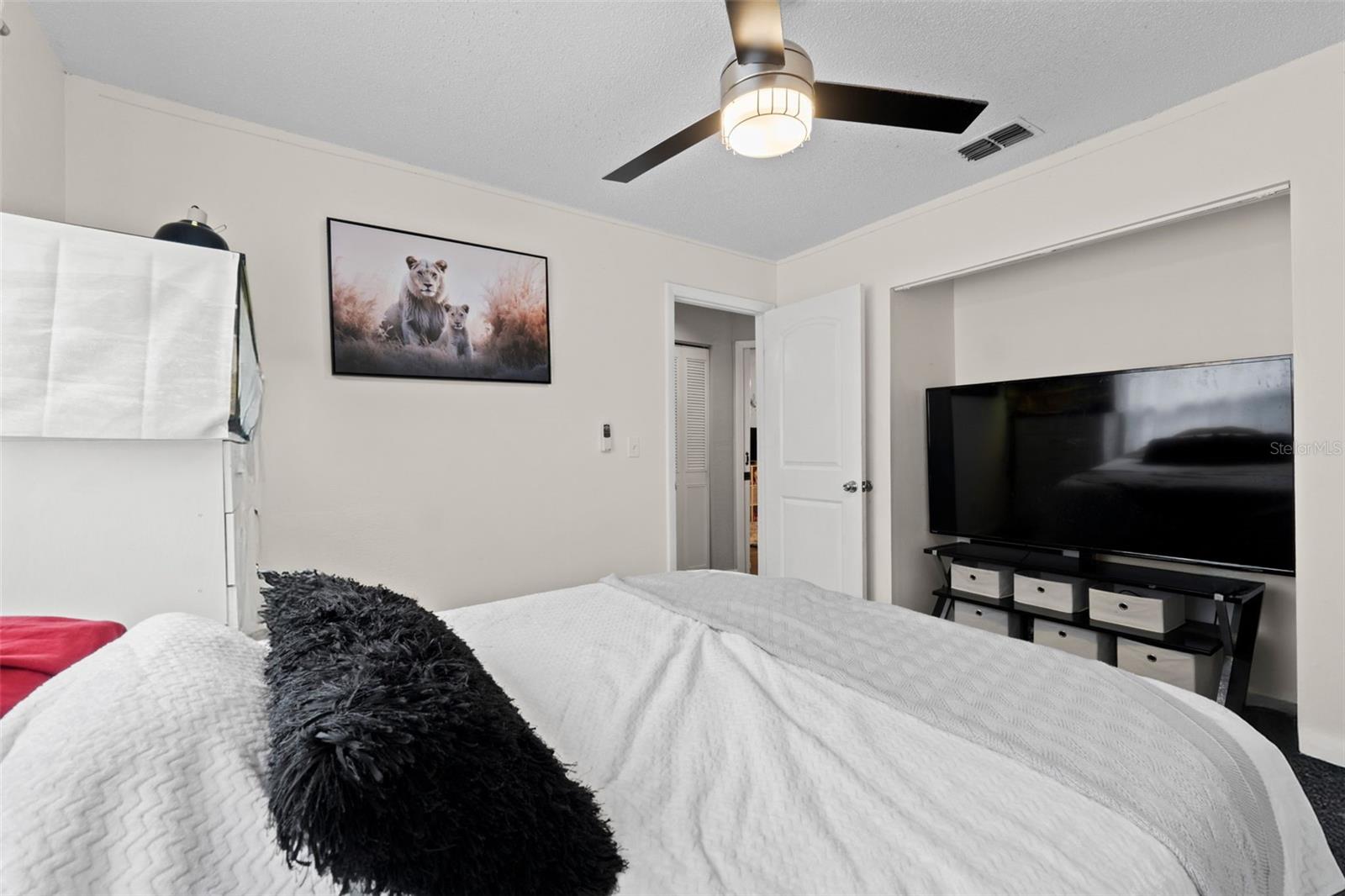 Image 21 of 59 For 2026 San Sebastian Way S