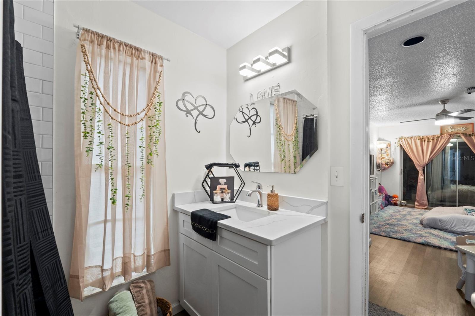 Image 33 of 59 For 2026 San Sebastian Way S
