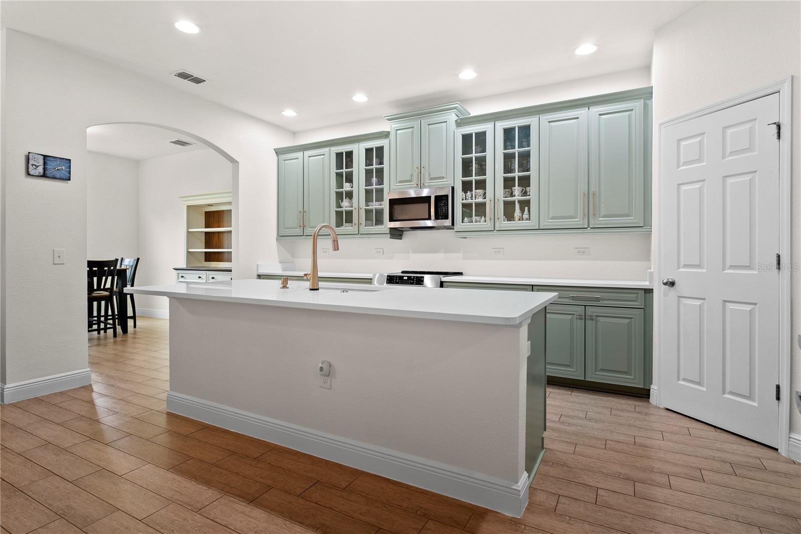 Image 11 of 36 For 11922 Angle Pond Avenue