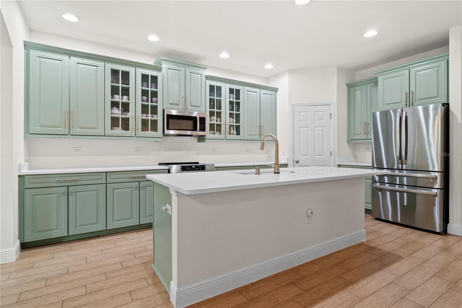 Image 12 of 36 For 11922 Angle Pond Avenue
