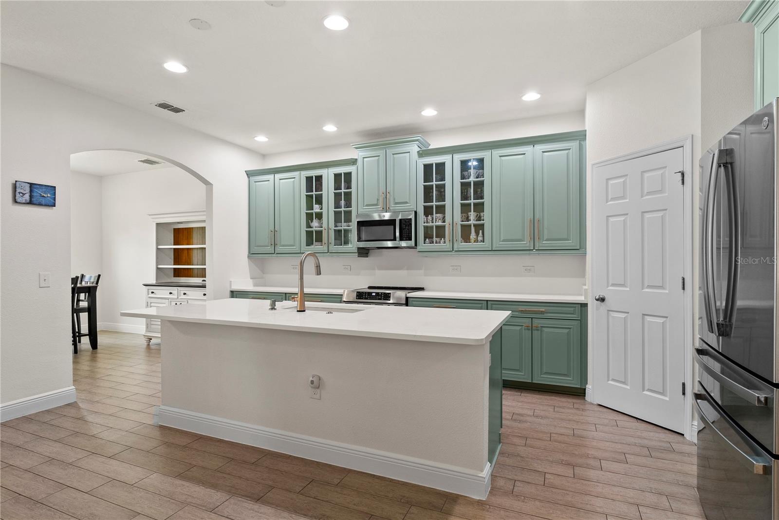 Image 16 of 36 For 11922 Angle Pond Avenue