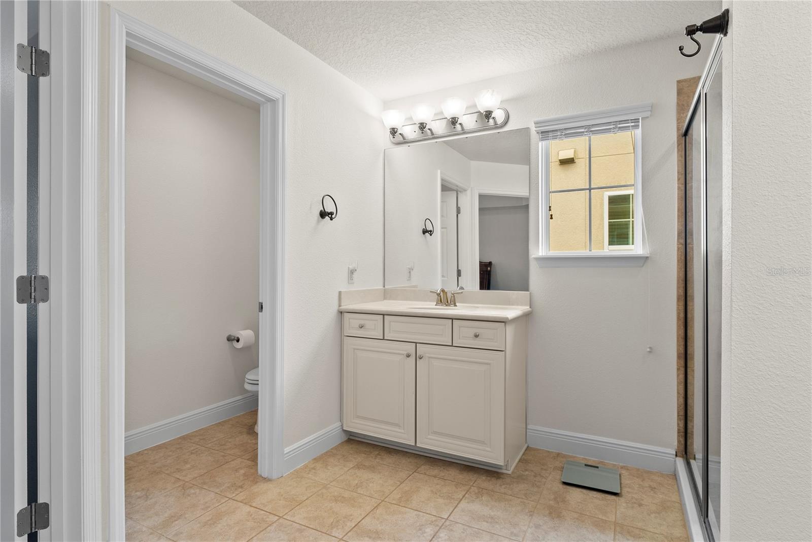 Image 31 of 36 For 11922 Angle Pond Avenue