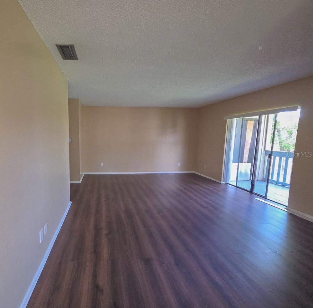 Image 20 of 23 For 152 Springwood Circle D