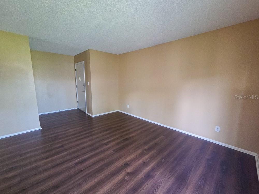 Image 7 of 23 For 152 Springwood Circle D
