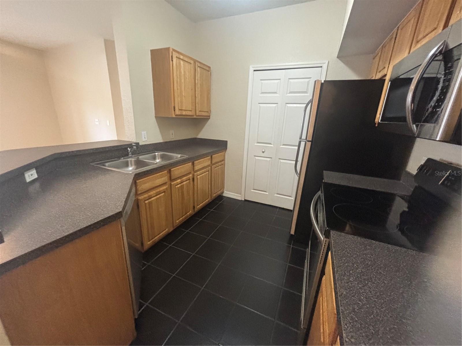 Image 14 of 22 For 6071 Westgate Drive 315