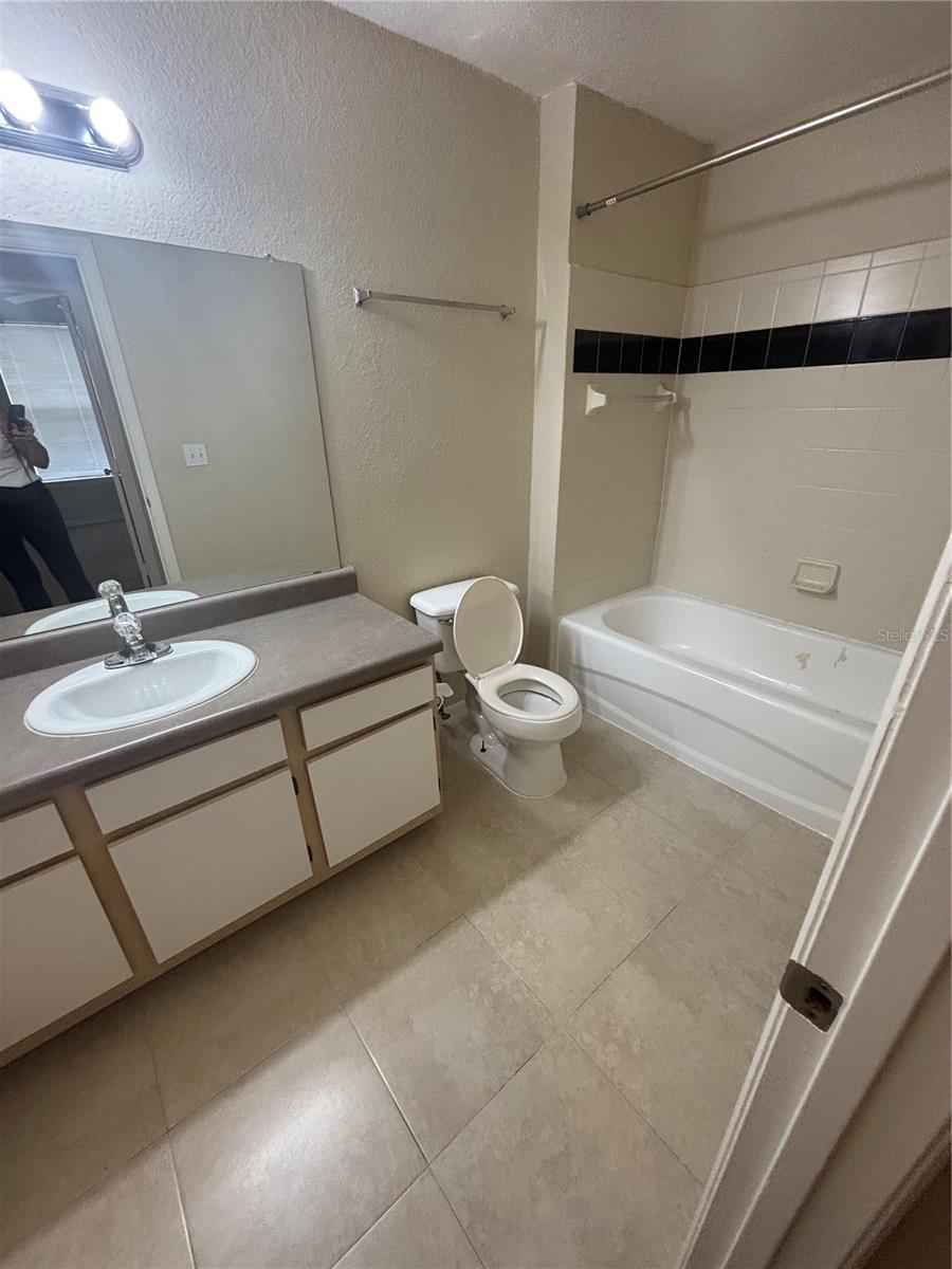 Image 19 of 22 For 6071 Westgate Drive 315