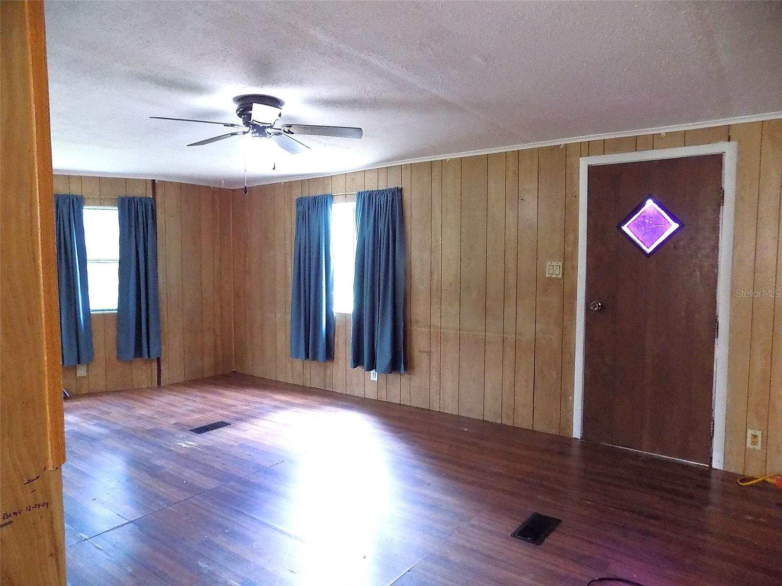 Image 8 of 50 For 3320 Central Boulevard