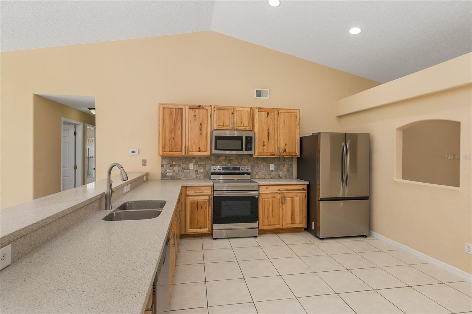 Image 22 of 53 For 13802 Riverpath Grove Dr