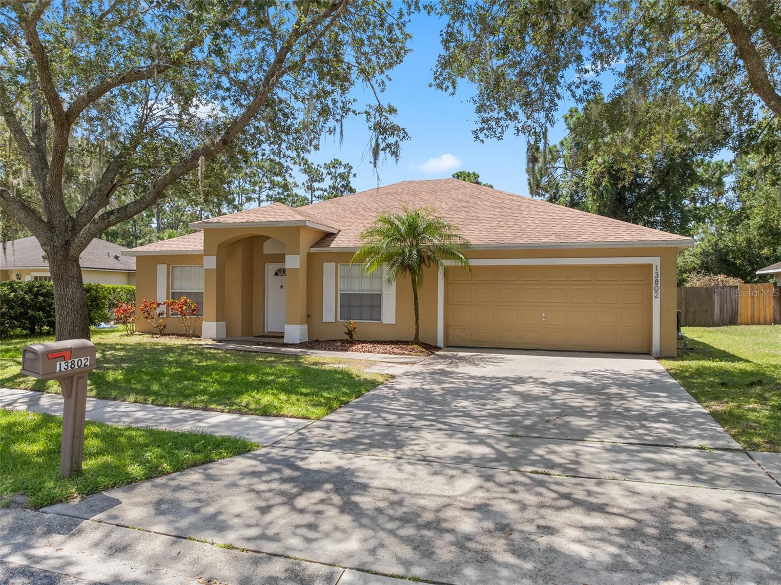 Image 3 of 53 For 13802 Riverpath Grove Dr