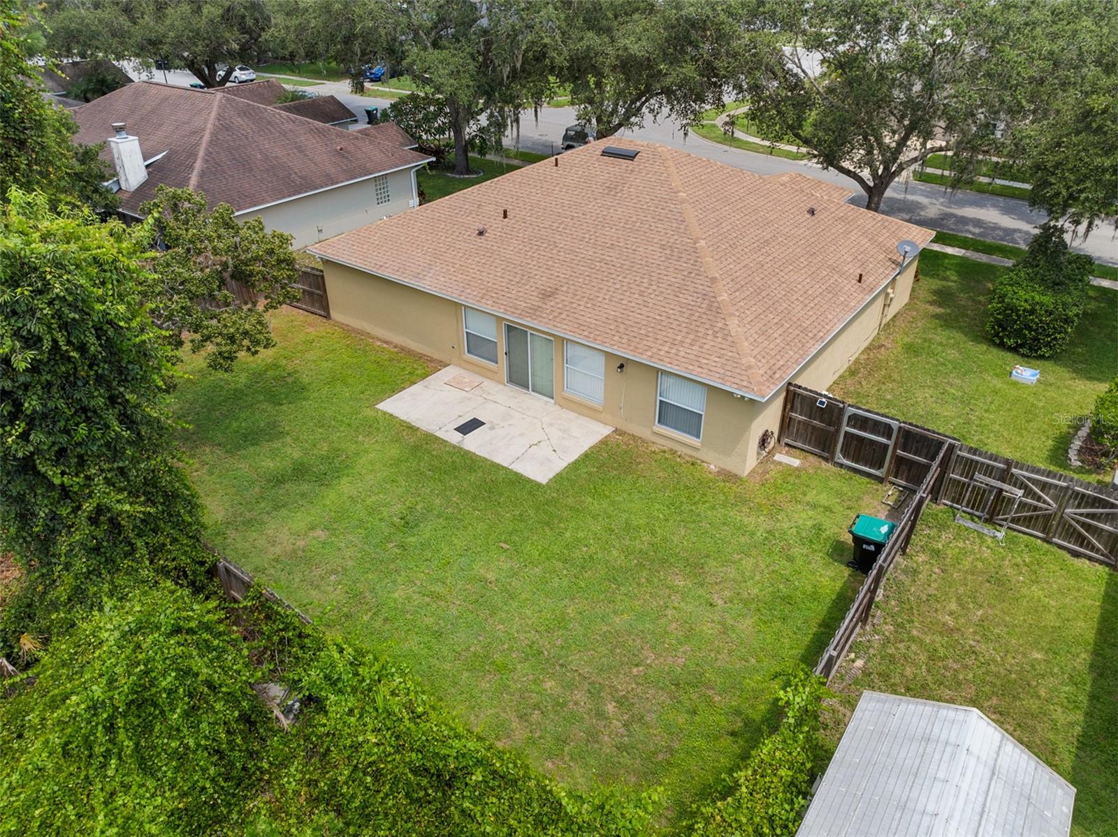 Image 40 of 53 For 13802 Riverpath Grove Dr