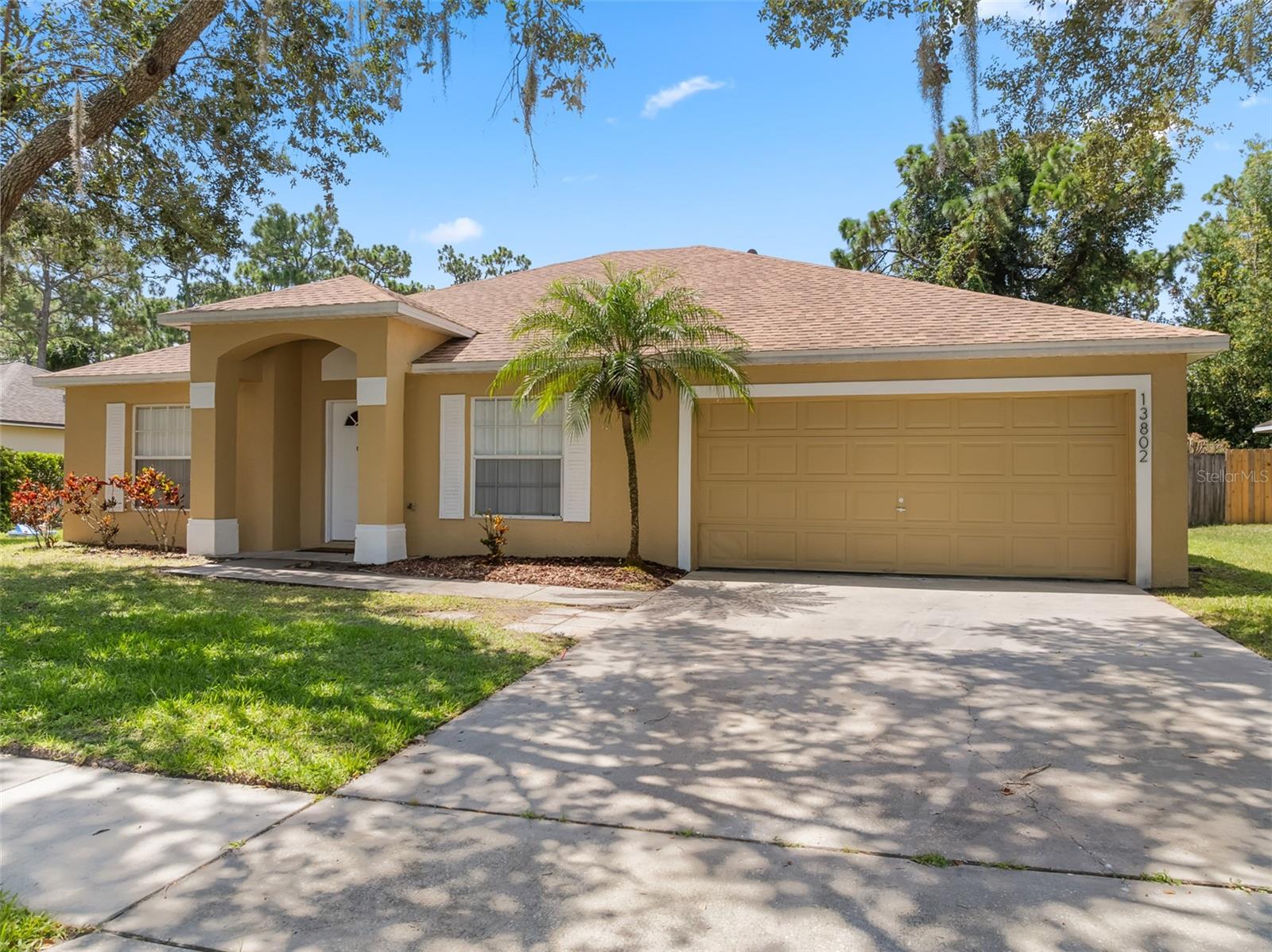 Image 5 of 53 For 13802 Riverpath Grove Dr