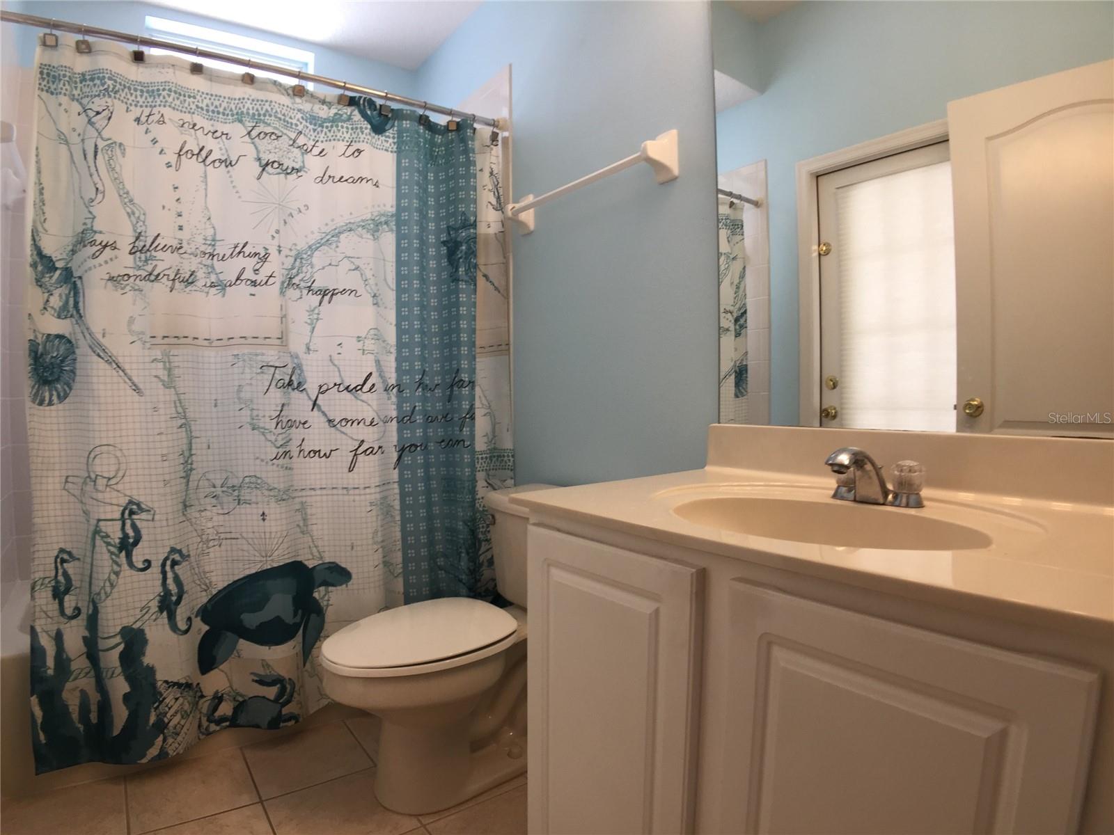 Image 18 of 27 For 909 Arbormoor Place