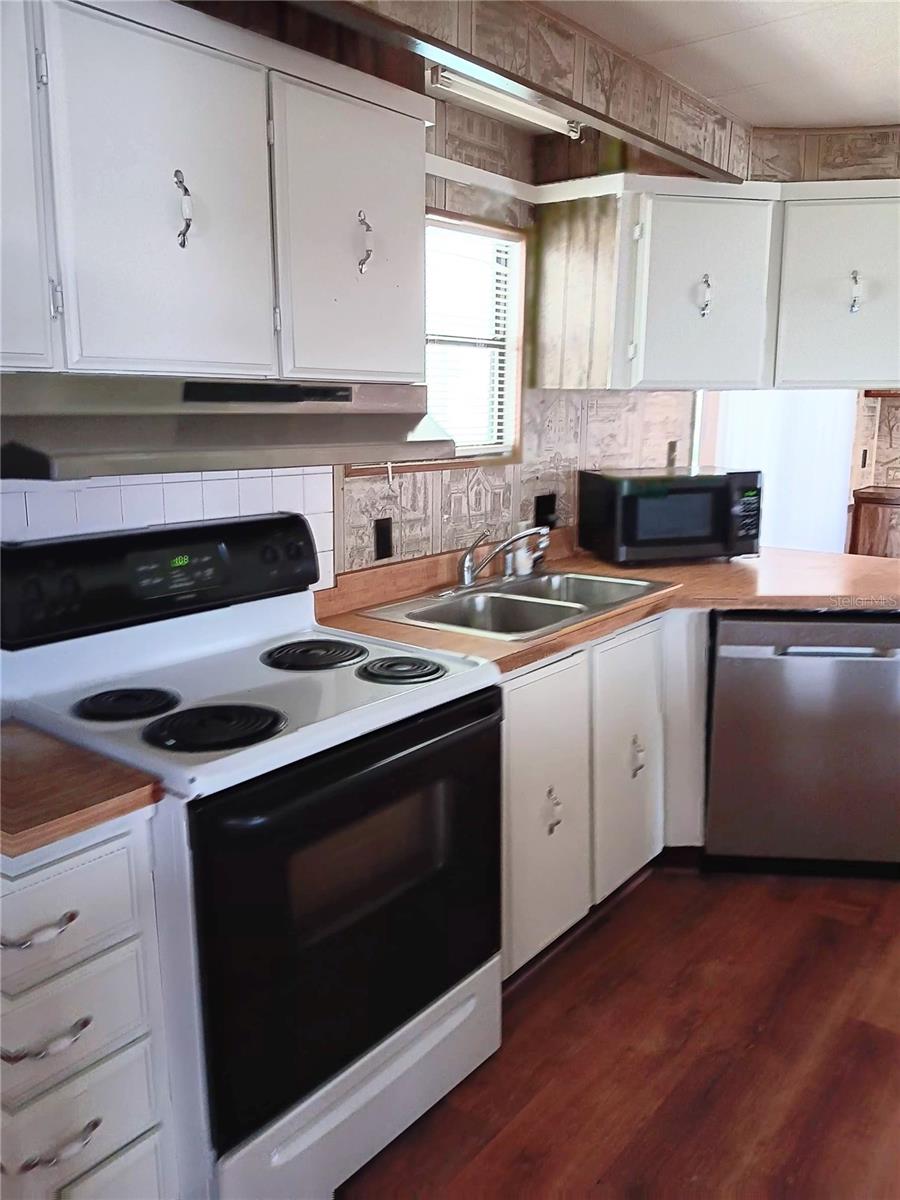Image 5 of 26 For 9680 164th Place