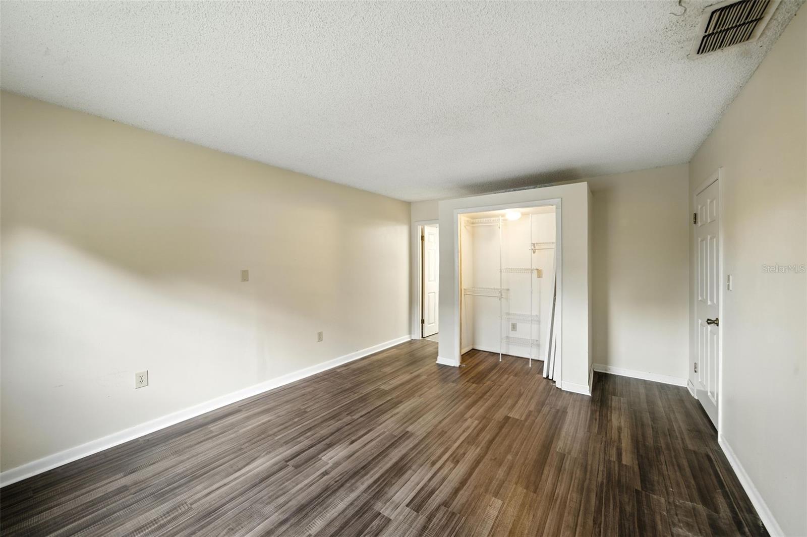 Image 19 of 32 For 1828 Biscayne Drive