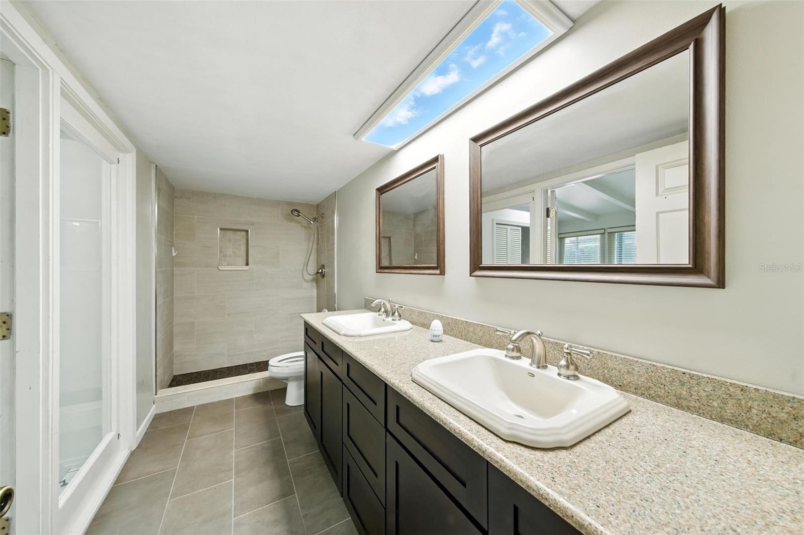 Image 21 of 32 For 1828 Biscayne Drive