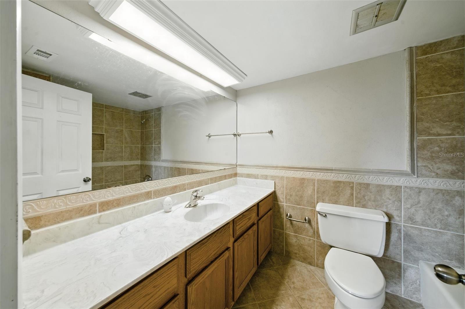 Image 29 of 32 For 1828 Biscayne Drive