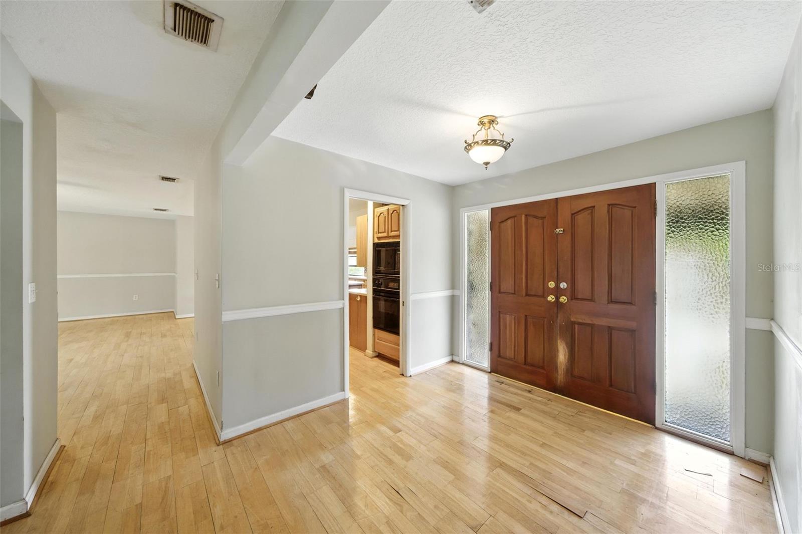 Image 4 of 32 For 1828 Biscayne Drive
