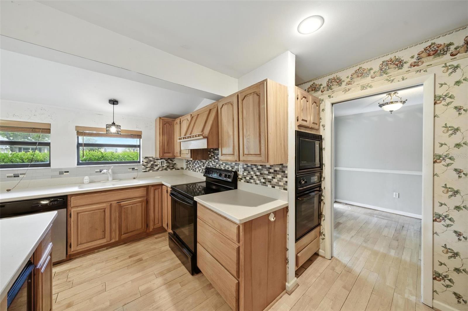 Image 9 of 32 For 1828 Biscayne Drive