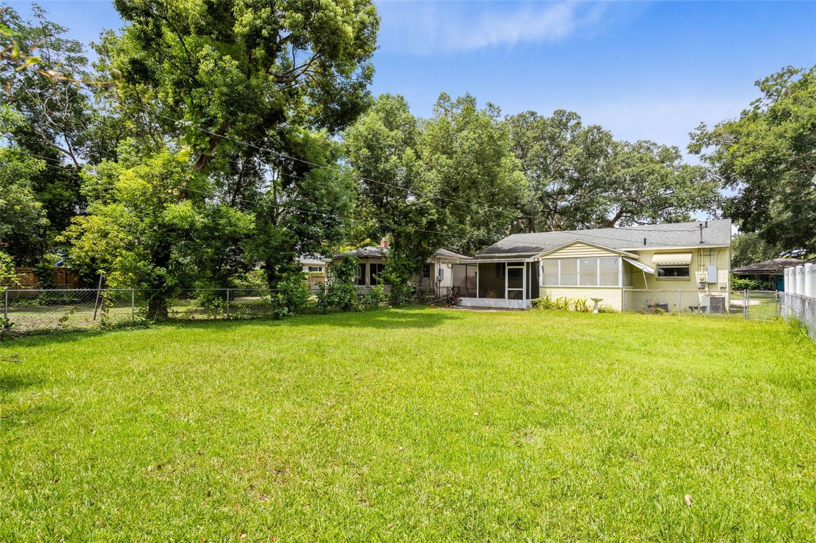 Image 17 of 20 For 2931 Helen Avenue