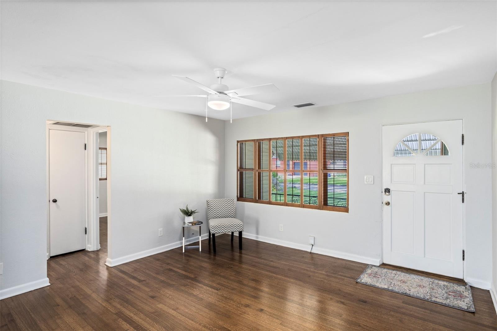 Image 4 of 20 For 2931 Helen Avenue