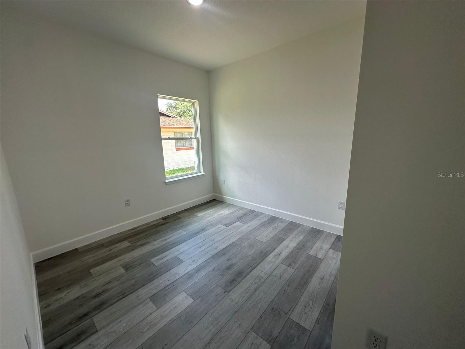 Image 11 of 17 For 14951 43rd Terrace Road