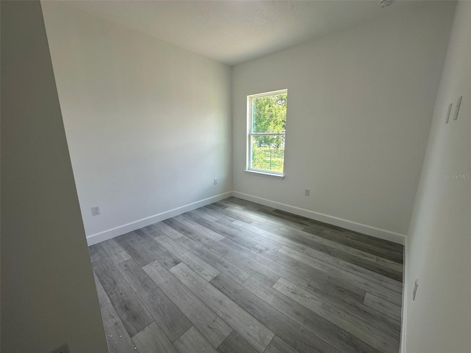 Image 13 of 17 For 14951 43rd Terrace Road