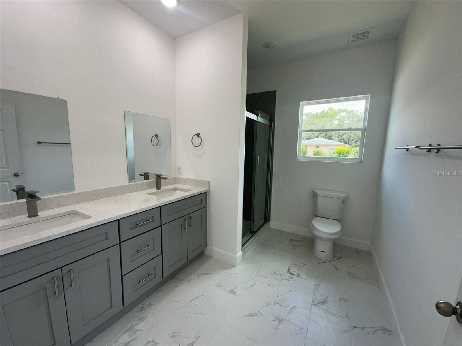 Image 6 of 17 For 14951 43rd Terrace Road