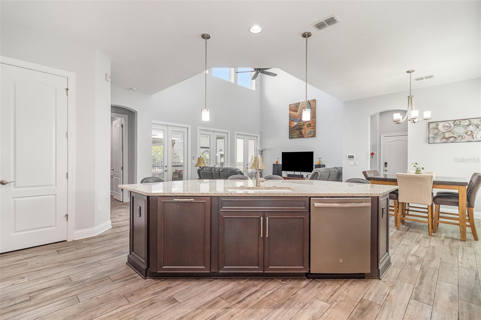 Image 14 of 33 For 7873 Dausset Street