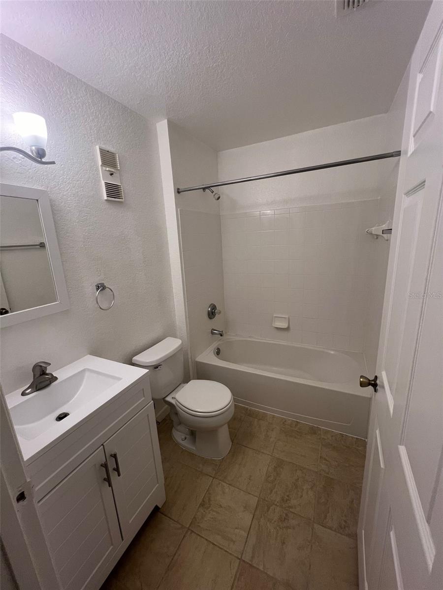 Image 15 of 21 For 13036 Mulberry Park Drive 416