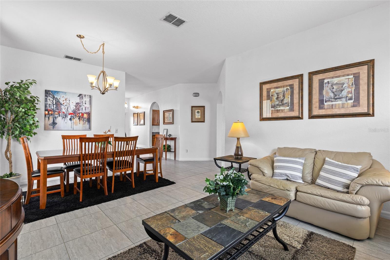 Image 12 of 49 For 507 Gleneagles Drive