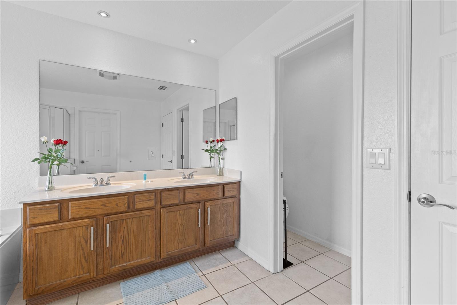 Image 28 of 49 For 507 Gleneagles Drive