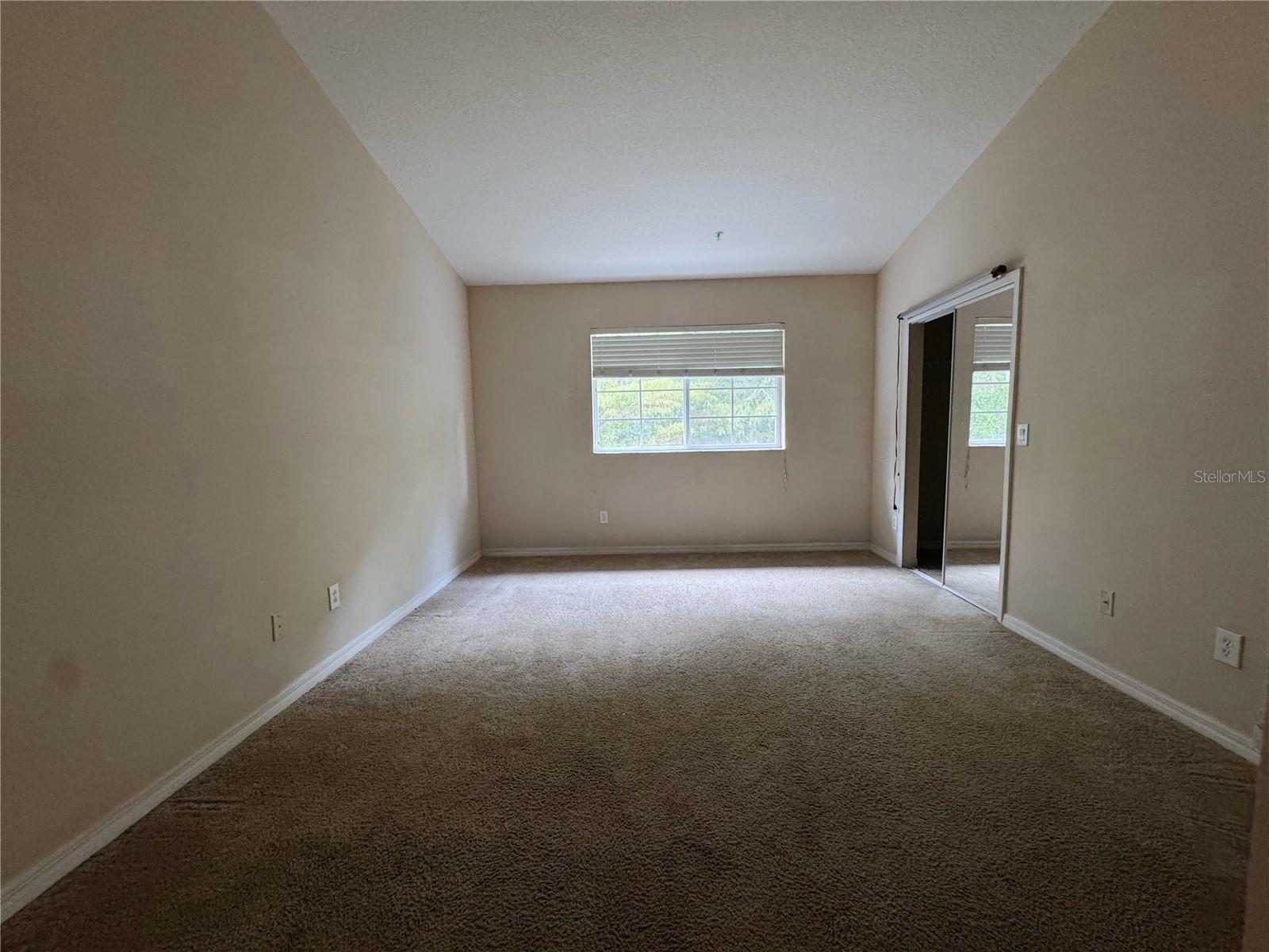 Image 18 of 40 For 10775 Regent Square Drive 1905